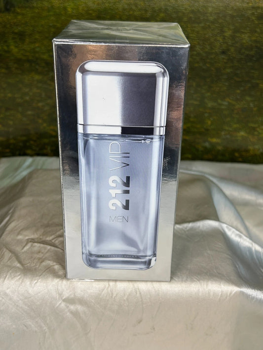 Carolina Herrera 212 VIP Men Eau de Toilette 200ml – New with Box