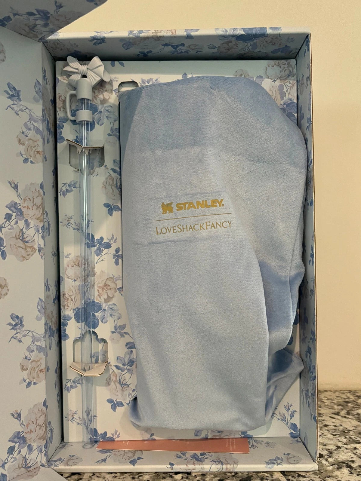 Stanley x LoveShackFancy Everblooming Rosettes 40oz H2.0 Tumbler – New & Authentic